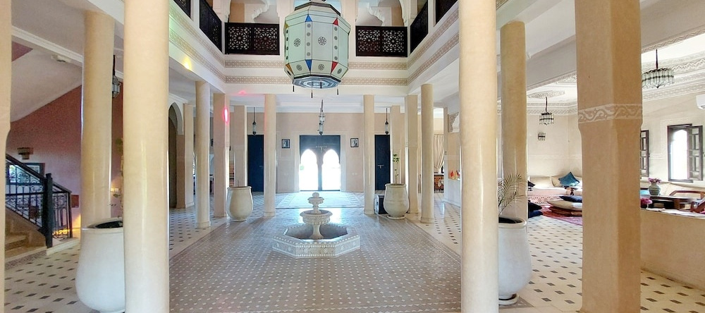 Kasbah Atfel, Тнине-Урика — фото 1