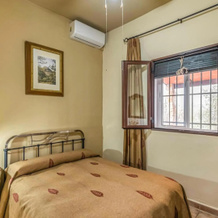 Amazing home in Crdoba with 4 Bedrooms, Private swimming pool and Outdoor swimming pool, 卡尔卡布埃 — 照片 3