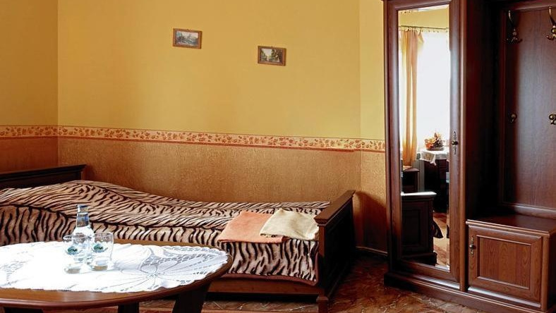 Hotel Miły, Кросно — фото 1