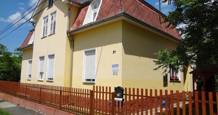 Villa Napsugr, 巴拉顿莱莱 — 照片 1