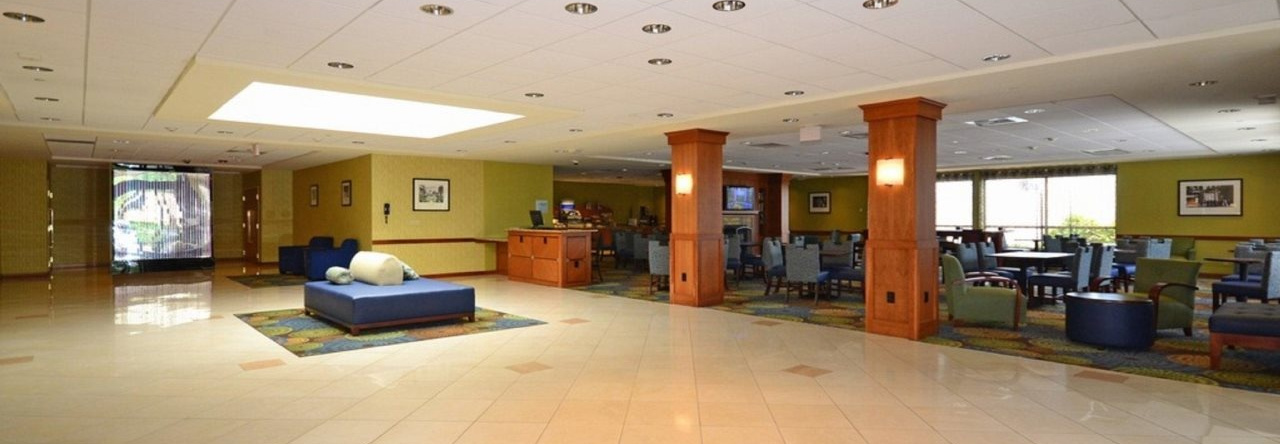 Garner Hotel Brockton - Boston By Ihg, Броктон — фото 1