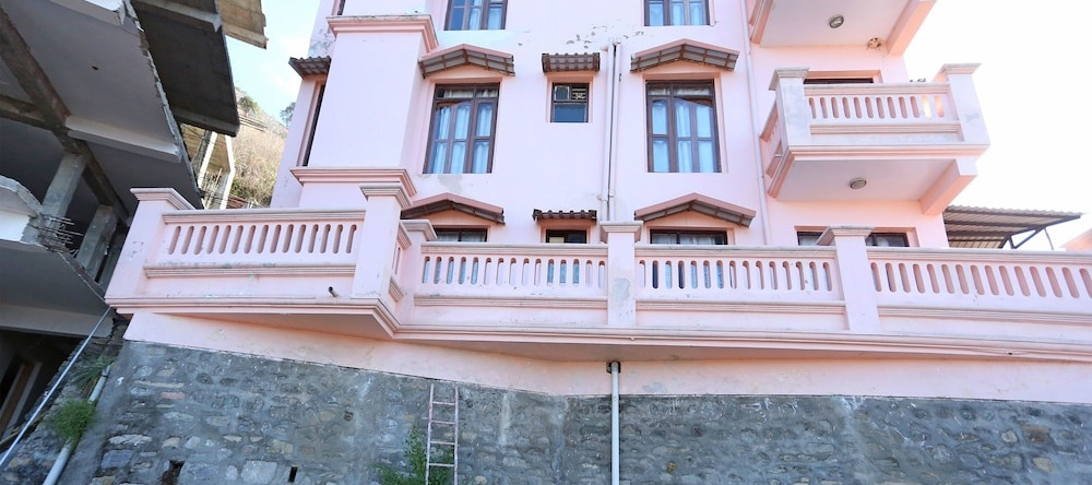 OYO 12141 Home 1BHK Valley View Ramgarh, 奈尼塔尔 — 照片 1
