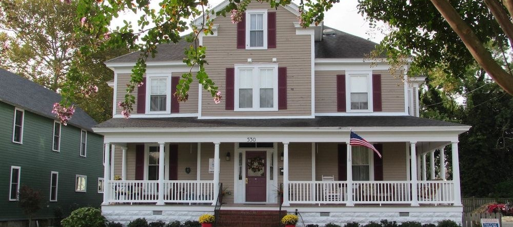 Alyssa House Bed & Breakfast, 查尔斯角 — 照片 1