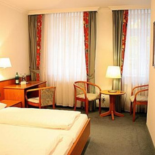 Hotel St. Georg Garni, 策勒 — 照片 5