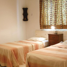 Beautiful Home in Miliou Paphos With 2 Bedrooms, Outdoor Swimming Pool and Swimming Pool, 米利厄 — 照片 3