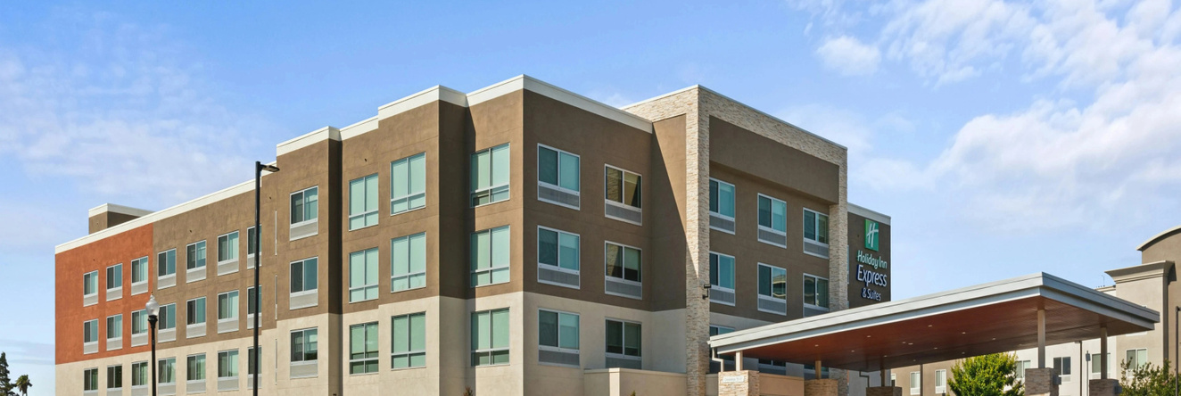 Holiday Inn Express & Suites Suisun City by IHG, 赛桑城 — 照片 1