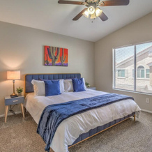 Extended Corporate Beautiful 2 Bedroom Condo With Community Pool Park, Henderson — photo 3