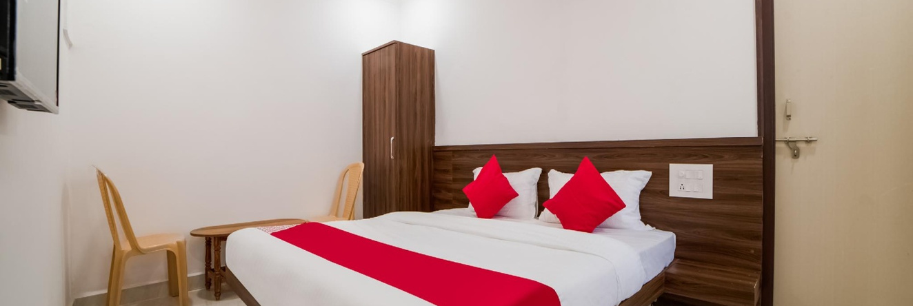 OYO 40122 Hotel Aria Inn, 卡里姆纳加尔 — 照片 1