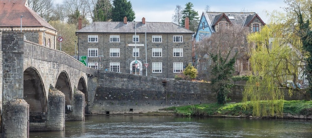 Lion Hotel Builth Wells, Билт-Уэлс — фото 1
