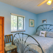 Waterfront Cedar Key Duplex Home: Grill & Dock!, 切达基 — 照片 3