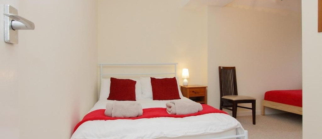 Large Cosy House Ideal for Corporate Lets, 特斯特谷 — 照片 1