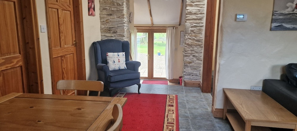Kingfisher Cottage, Лланбоиди — фото 1