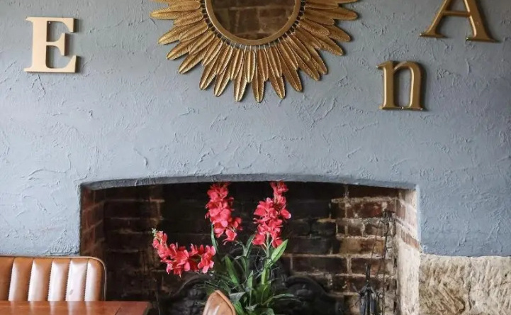 The Swan at Forest Row, Forest Row — photo 1