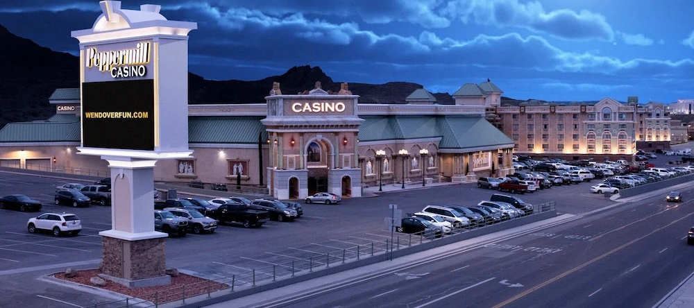 Peppermill Hotel Casino In W Wendover, Nevada, Вест-Вендовер — фото 1