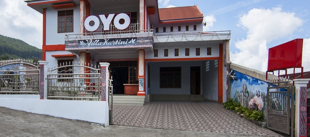 OYO 1520 Hotel Kartini, Tarutung — photo 1