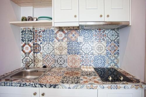 Artemis Seafront Apartments, Petres — photo 1