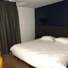 3B Hôtel de Bordeaux, 昂巴雷斯和拉格拉夫 — 照片 3