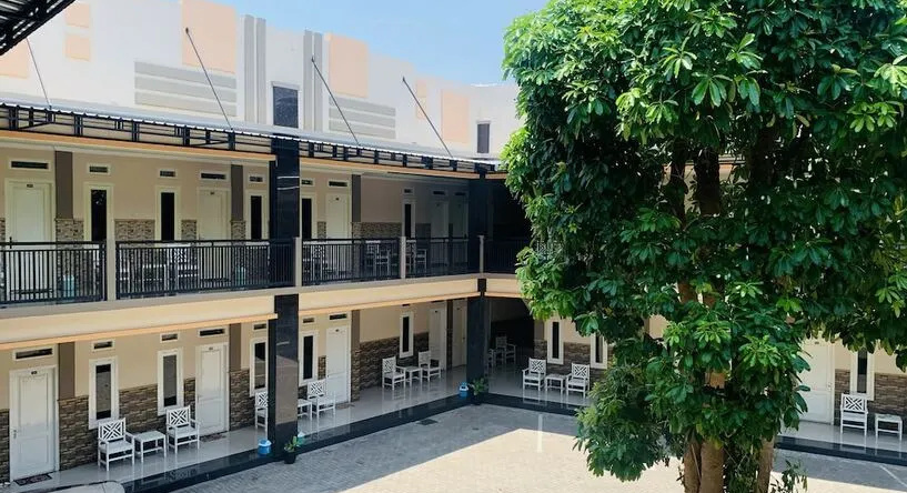 Asmi Hotel, Sumenep — photo 1