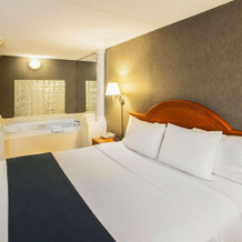 Quality Inn and Suites St Charles - West Chicago, Churchville — photo 4