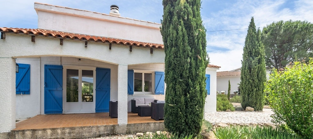 Villa in Pouzols With Private Pool & Vineyards, 普佐尔米内尔瓦 — 照片 1