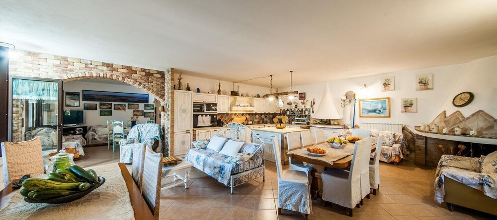 Beautiful Home in Arzachena With 6 Bedrooms, Wifi and Outdoor Swimming Pool, 昆科苏 — 照片 1