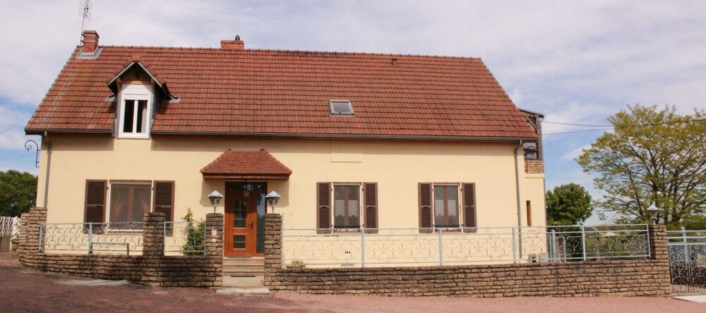 Maison Bourgeoise, 勒布勒伊 — 照片 1