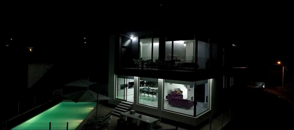 Lovely Design 4-bed Villa in Canedo de Basto, 塞洛里库迪巴什图 — 照片 1