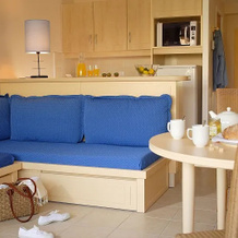 Apts Pierre Et Vacances Heliotel Marine St Laurent Du Var, 圣洛朗迪瓦尔 — 照片 3
