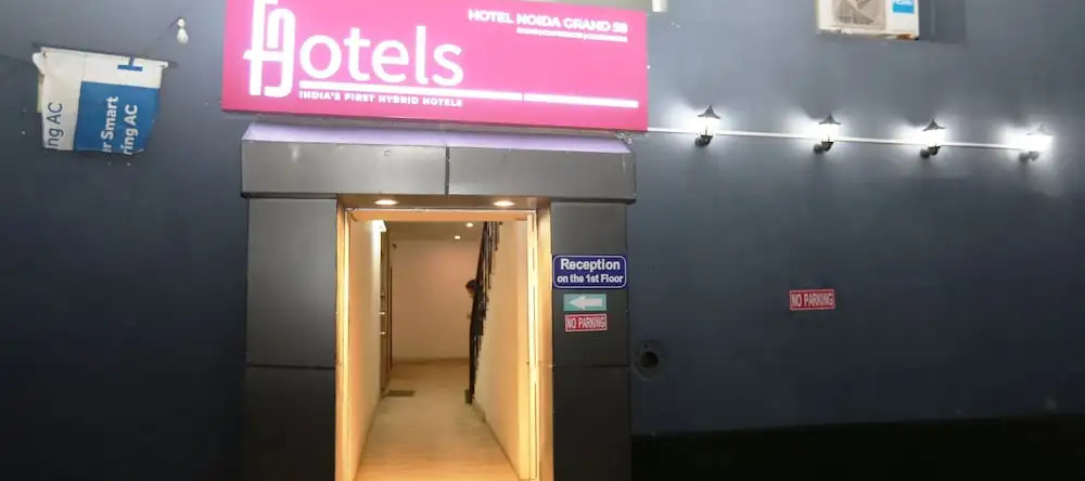 Hotel Noida Grand, Нойда — фото 1