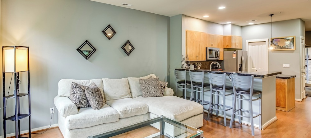Walk to Local Shops & Eats! Quaint Issaquah Home, 伊瑟阔 — 照片 1