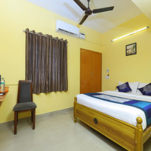 Oyo 15480 West Wood Residency, 斯里佩鲁姆布杜尔 — 照片 2