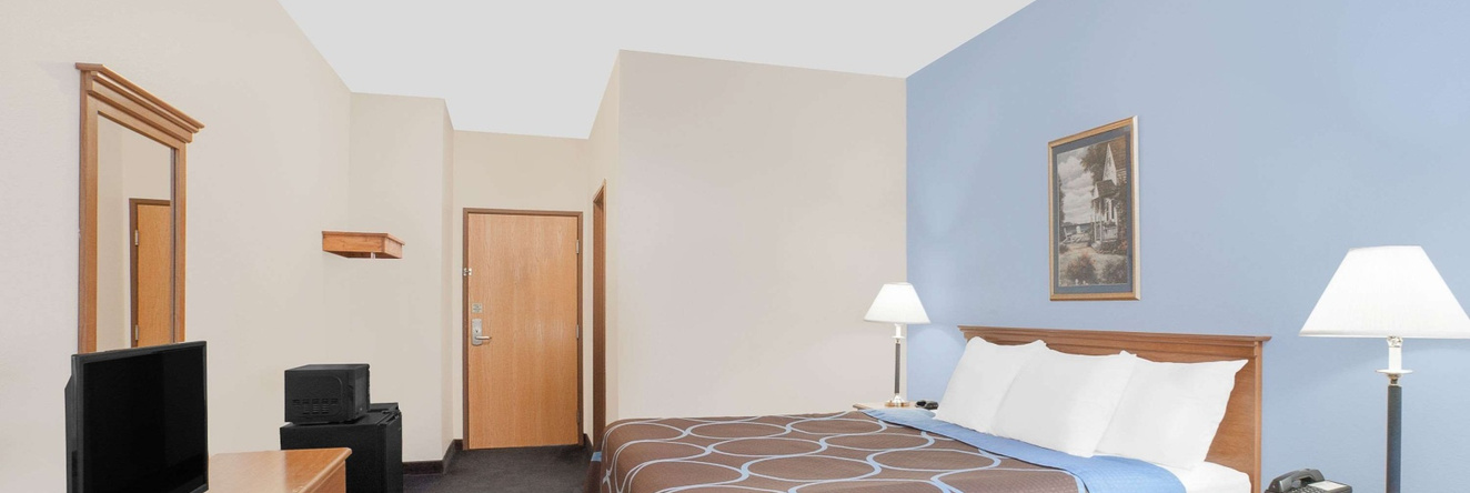 Super 8 by Wyndham Cobleskill NY, Cobleskill — photo 1