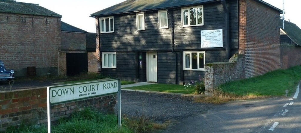 Palace Farm Hostel & Campsite, 锡廷伯恩 — 照片 1