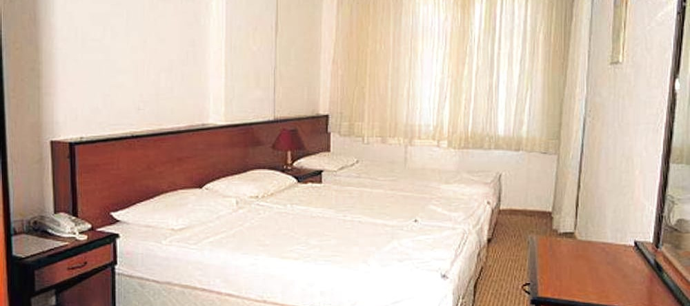 Cengiz Kaan Hotel, Кумлуджа — фото 1
