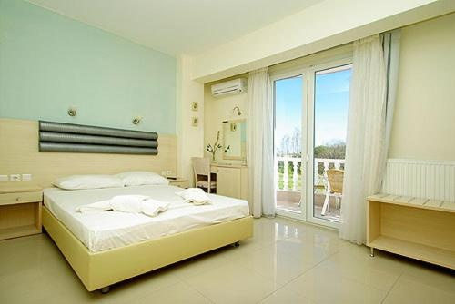 Rainbow Resort, Paralia — photo 1