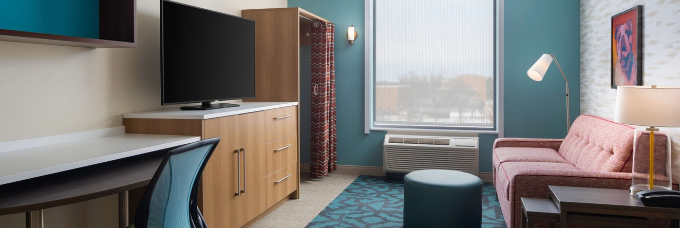Home2 Suites by Hilton Des Moines at Drake University, Des Moines — photo 1