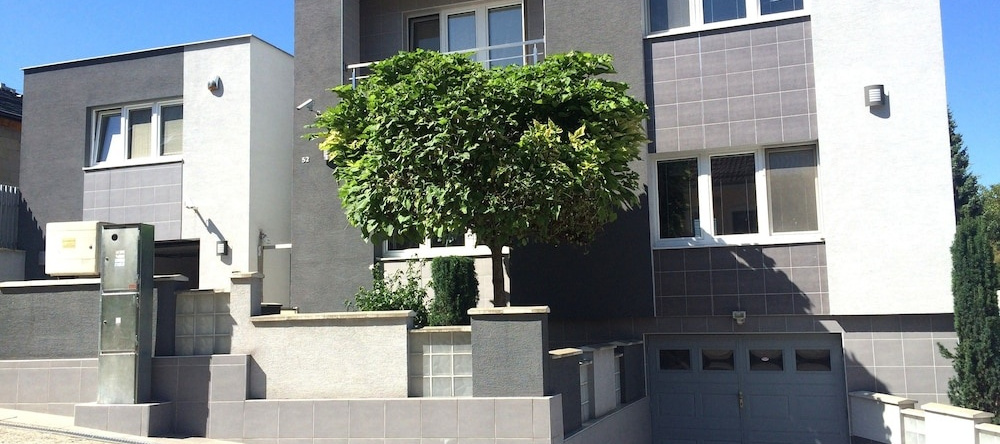 Ferienhaus Piešťany, 莱奥波尔多夫 — 照片 1