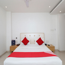 Oyo 5843 Hotel Yash Inn, Мирзапур — фото 4