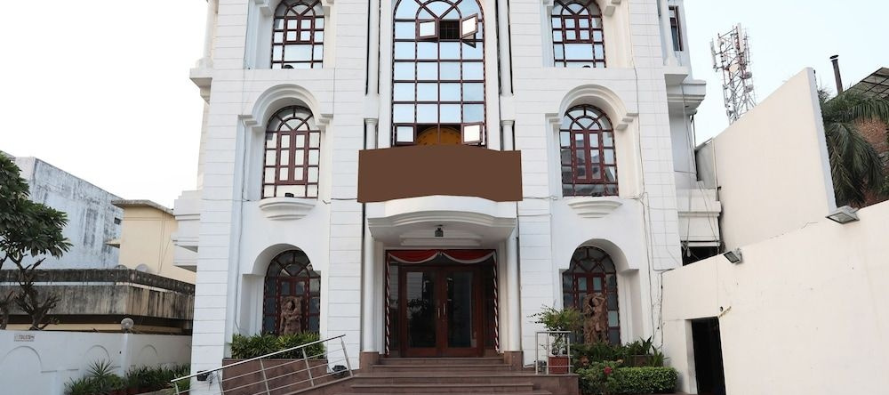 Bandhan Hotels and Restaurants, 巴赫赖奇 — 照片 1