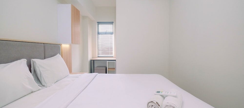 Comfortable 2Br Apartment At Springlake Summarecon Bekasi, Бекаси — фото 1