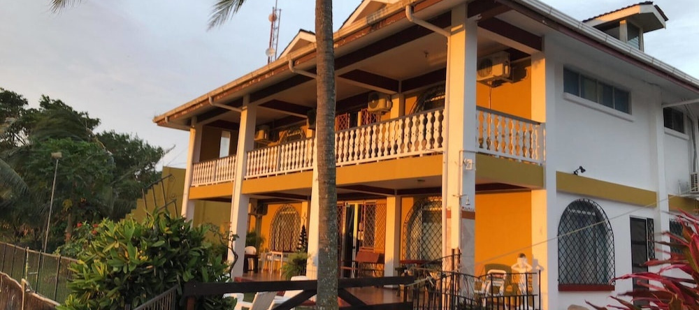 Amalia Inn, Ла-Крус — фото 1