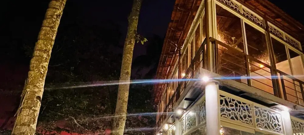 Lavilla Lake Resort And Restaurant, 卡鲁纳加帕利 — 照片 1