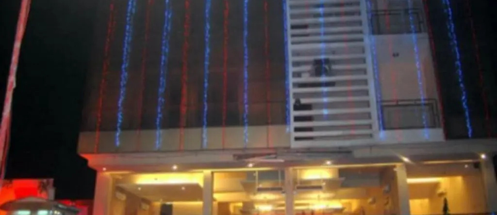 Hotel The Oasis, 萨哈兰普尔 — 照片 1