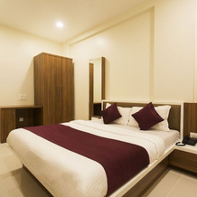 OYO 10355 Hotel SK Regency, 凯德希瓦普尔 — 照片 5