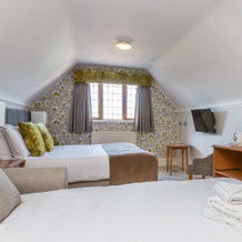 De Rougemont Manor Hotel & Suites, 布伦特伍德 — 照片 3