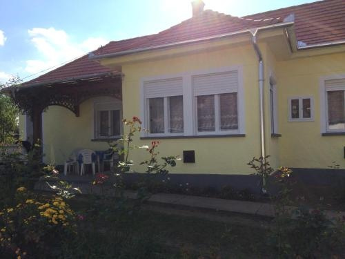 Renata Vendeghaz, Kehidakustany — photo 1