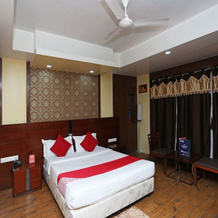 OYO 24855 Ambassador Hotel, 查克达哈 — 照片 3