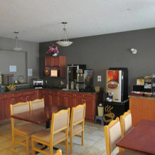 Lakeview Inns & Suites - Fort Nelson, Форт-Нельсон — фото 5