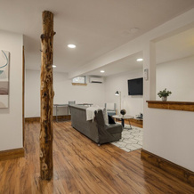 Authentic Log House With Modern Finishes - Game Room & Hot Tub - Pocono Mountains 4 Bedroom Residence by Redawning, 托比汉纳 — 照片 2