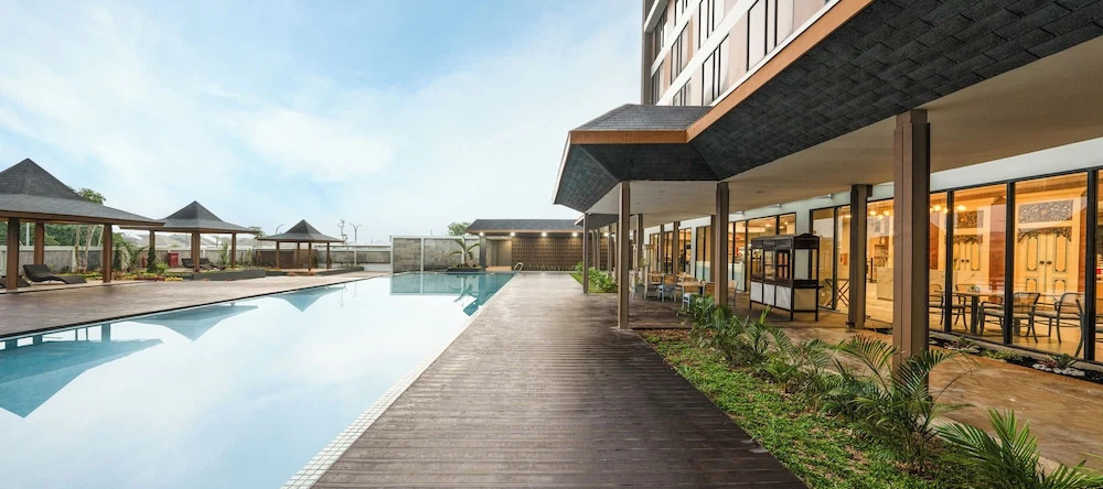 Myze Hotel Sumenep, Sumenep — photo 1